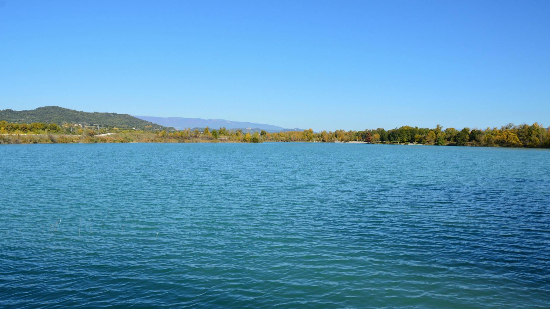 Sardegna, più laghi aperti a sport e turismo: nuove regole sul demanio idrico