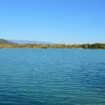 Sardegna, più laghi aperti a sport e turismo: nuove regole sul demanio idrico