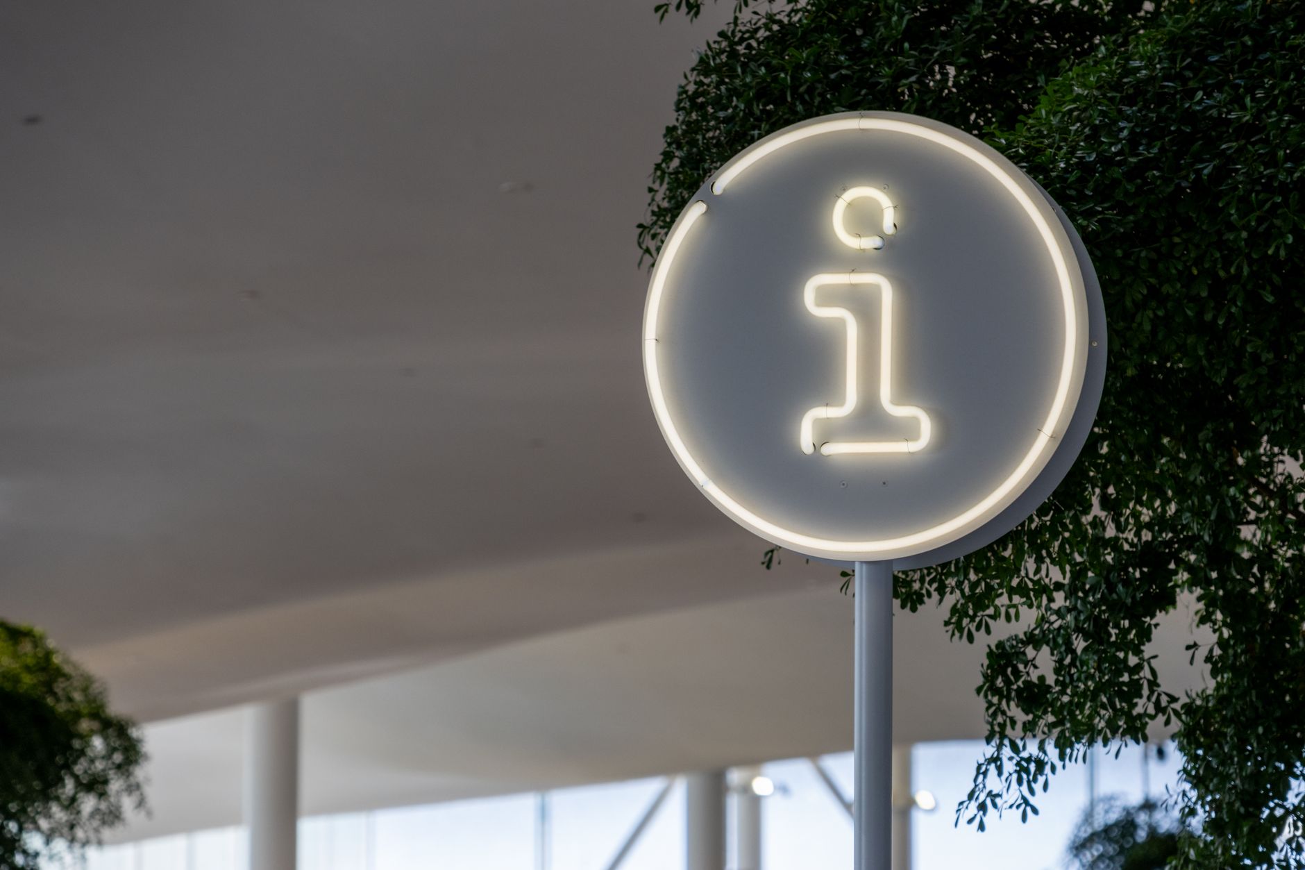 Turismo, infopoint negli aeroporti sardi: aperto il bando per esporre materiale promozionale