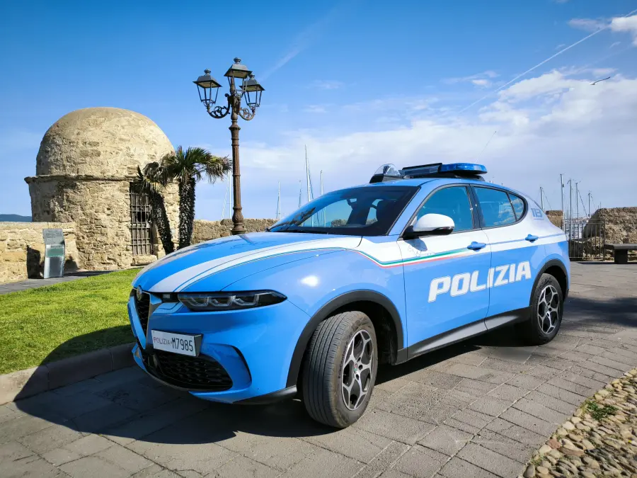 Alghero, tentato furto in supermercato: denunciato dalla Polizia di Stato