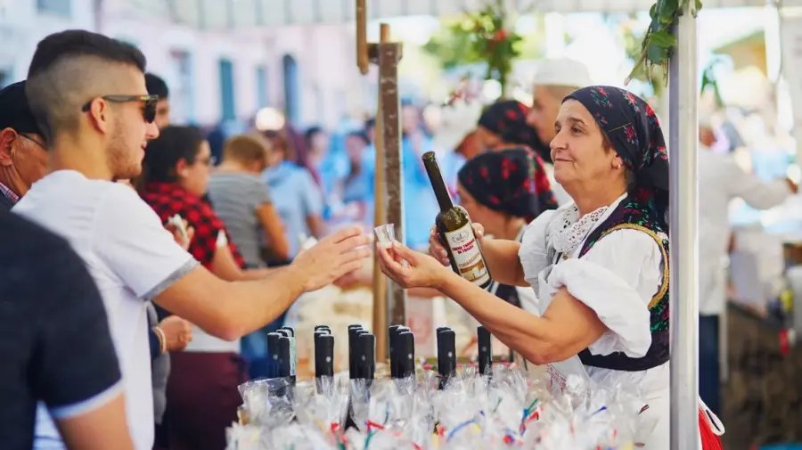 Sardegna, contributi ai consorzi turistici: domande entro il 31 maggio 2026